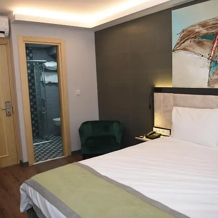 Отель Kadikoy 4*